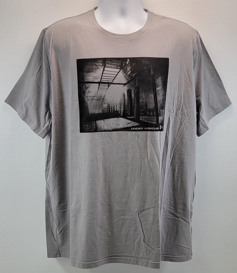 G) Under Armour Men Gray Photoreal Gym Graphic T-Shirt 2XL Loose Fit Heat Gear